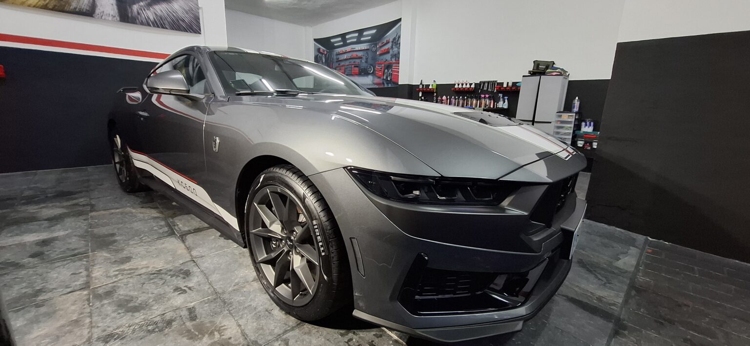 V8 CARS DETAILING: Limpieza de llantas en profundidad por ambas caras